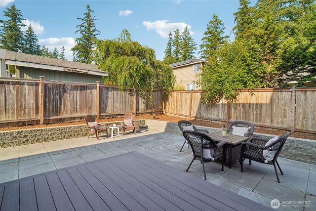 1522 211th Place NE, Sammamish, WA 98074