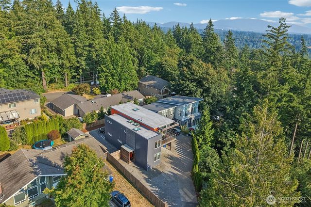 1522 211th Place NE, Sammamish, WA 98074