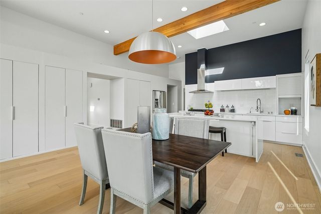 1522 211th Place NE, Sammamish, WA 98074
