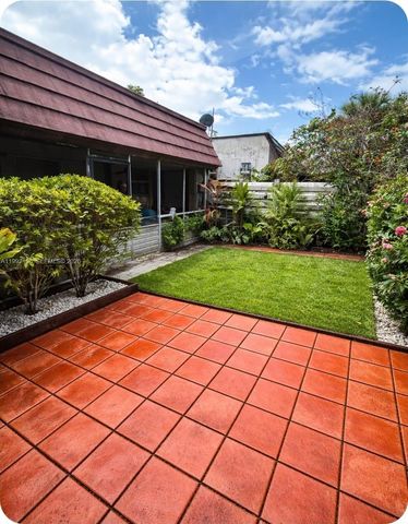 6755 Crooked Palm Ter, Miami Lakes, FL 33014