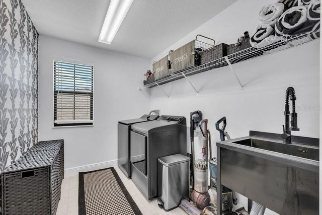 14613 RED CASTLE AVENUE, Lithia, FL 33547