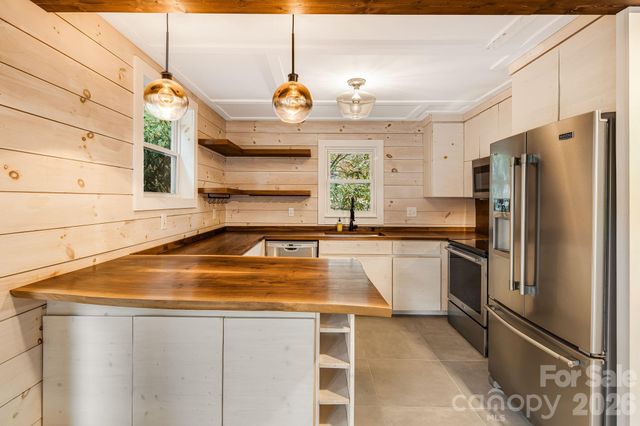 61 White Dogwood Lane, Lake Junaluska, NC 28745