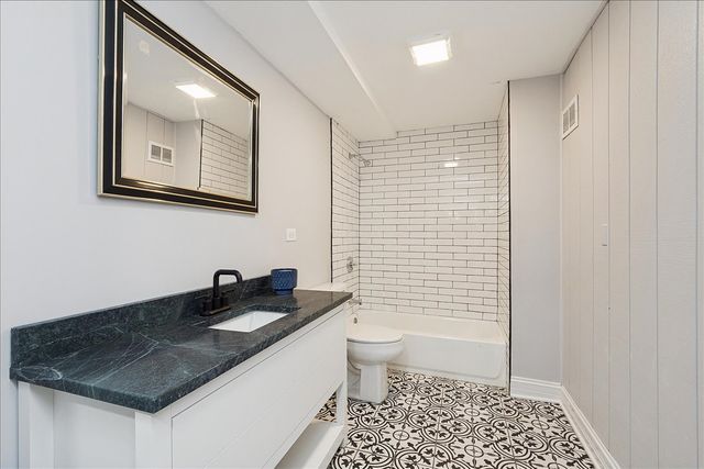 200 W Crawford Street, Peotone, IL 60468