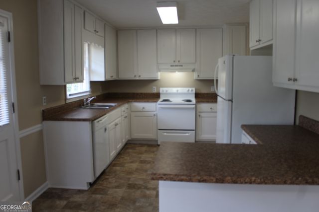 2084 Marbut Lane, Lithonia, GA 30058