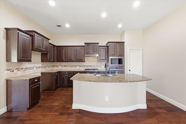 6108 Roaring Creek, Denton, TX 76226