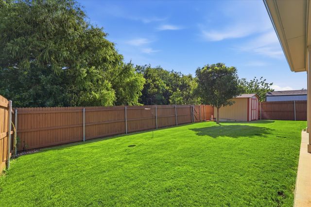 6108 Roaring Creek, Denton, TX 76226