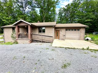114 Harnish Rd, Clay Twp, PA 16061