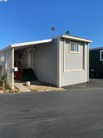 3913 Castro Valley Blvd. 39, Castro Valley, CA 94546