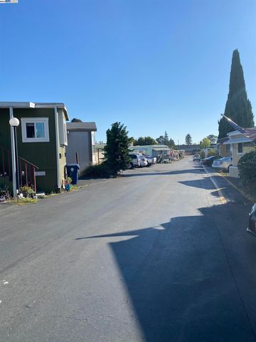 3913 Castro Valley Blvd. 39, Castro Valley, CA 94546