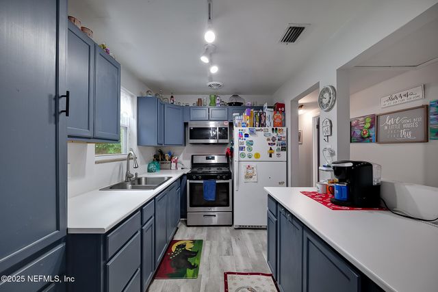 6829 TANGO Lane N, Jacksonville, FL 32210