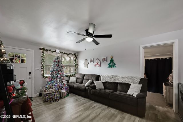 6829 TANGO Lane N, Jacksonville, FL 32210