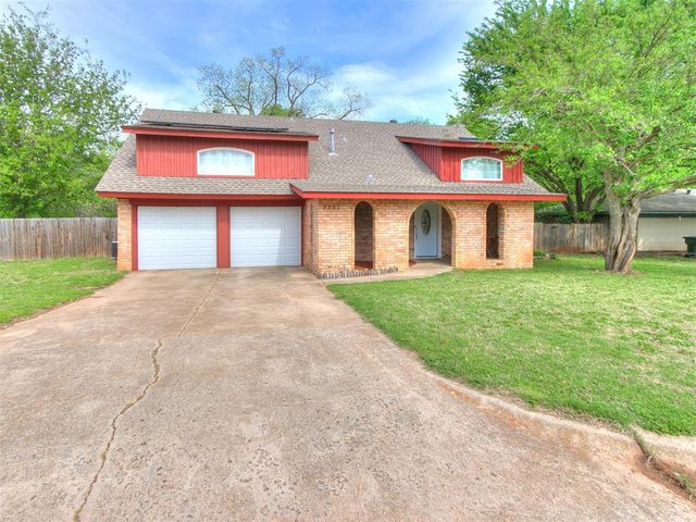 2501 N Weatherford Drive, Norman, OK 73071