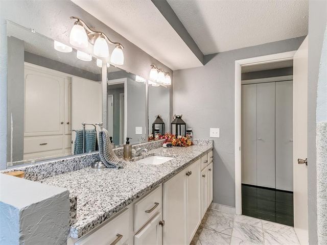 2501 N Weatherford Drive, Norman, OK 73071