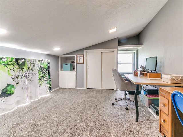 2501 N Weatherford Drive, Norman, OK 73071