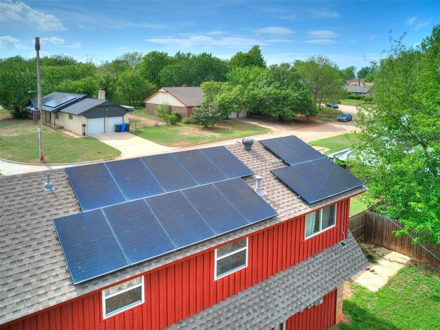 2501 N Weatherford Drive, Norman, OK 73071