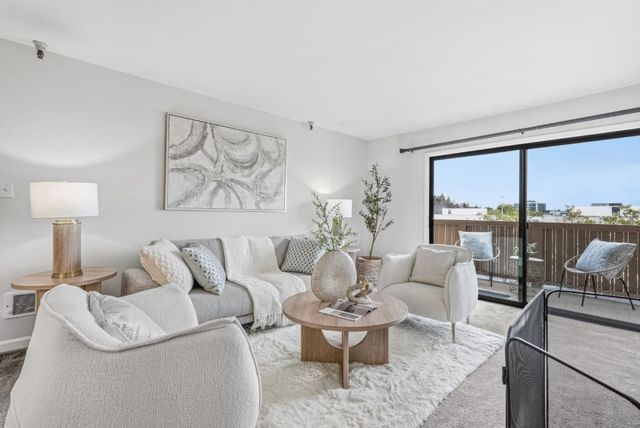 400 Ortega Avenue 216, Mountain View, CA 94040