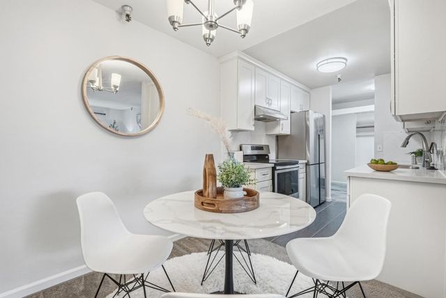 400 Ortega Avenue 216, Mountain View, CA 94040