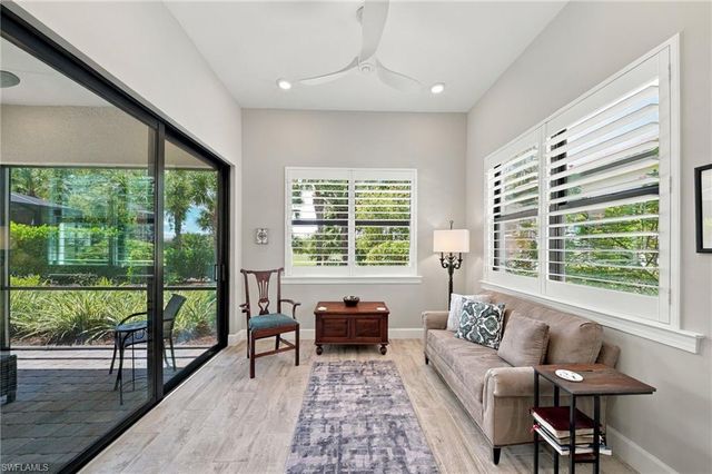 9724 Everglades DR, Naples, FL 34120