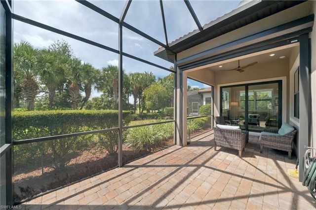 9724 Everglades DR, Naples, FL 34120