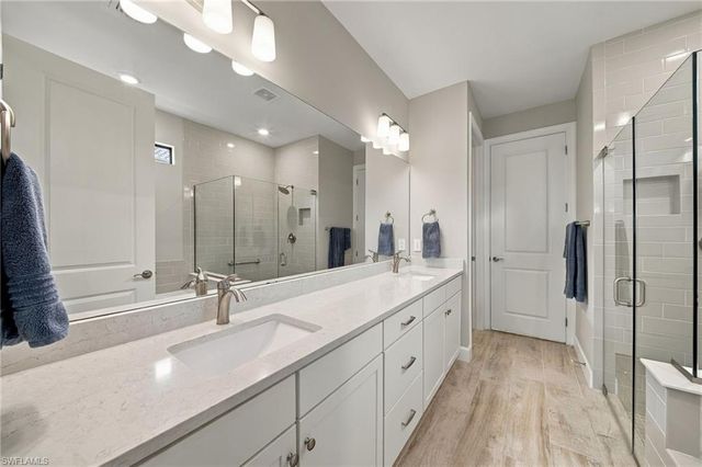 9724 Everglades DR, Naples, FL 34120