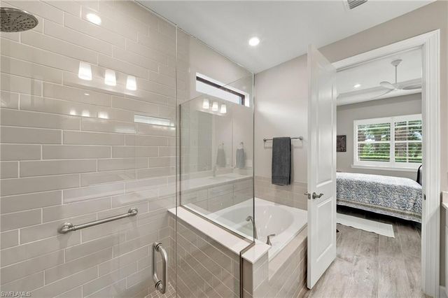 9724 Everglades DR, Naples, FL 34120