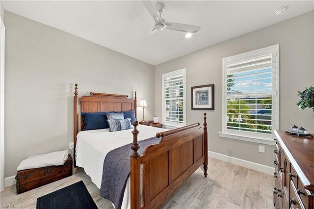 9724 Everglades DR, Naples, FL 34120