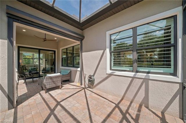 9724 Everglades DR, Naples, FL 34120