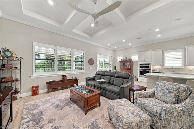 9724 Everglades DR, Naples, FL 34120