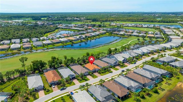 9724 Everglades DR, Naples, FL 34120