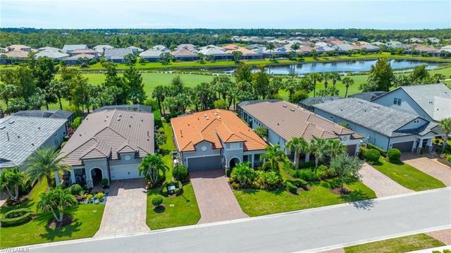 9724 Everglades DR, Naples, FL 34120
