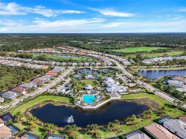 9724 Everglades DR, Naples, FL 34120