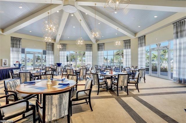 9724 Everglades DR, Naples, FL 34120