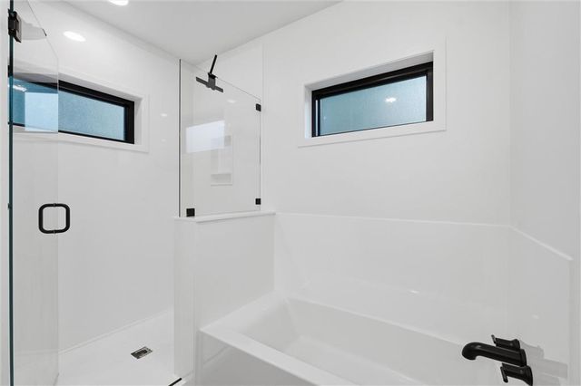 1506 University Drive, Lawrence, KS 66044