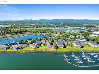 470 N HAYDEN ISLAND Dr #105, Portland, OR 97217