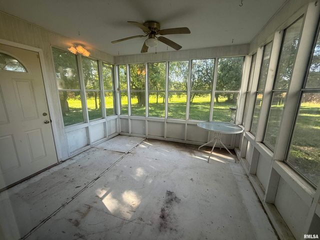 1007 SPRING BAY Road, East Peoria, IL 61611