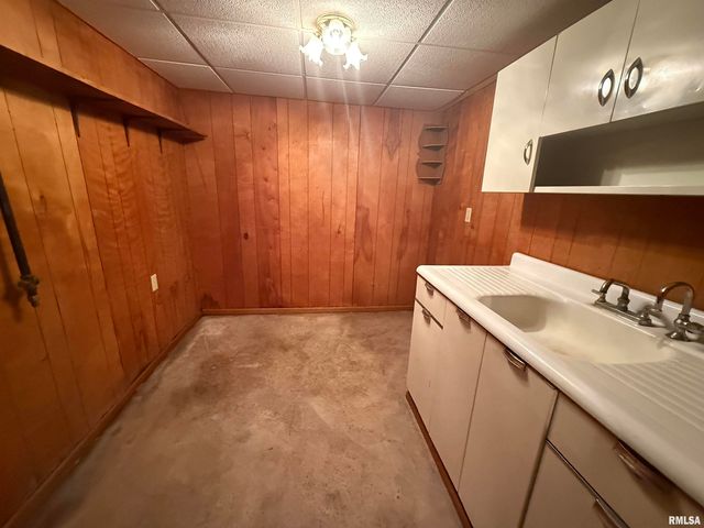 1007 SPRING BAY Road, East Peoria, IL 61611
