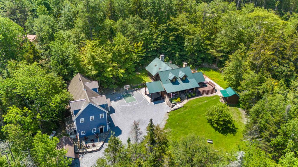 36 Beaver Street, Winhall, VT 05340