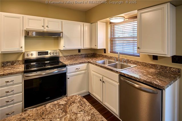 5294A Questa Drive, Cross Lanes, WV 25313