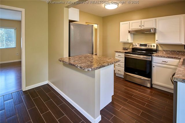 5294A Questa Drive, Cross Lanes, WV 25313