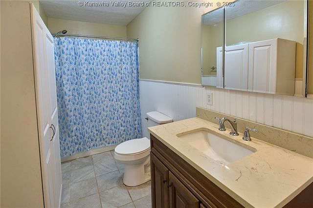 5294A Questa Drive, Cross Lanes, WV 25313