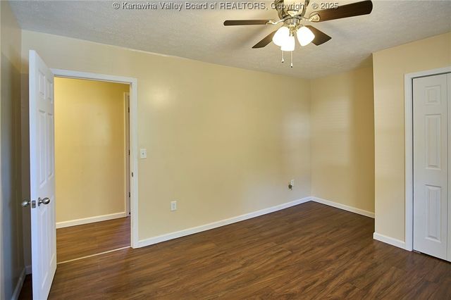 5294A Questa Drive, Cross Lanes, WV 25313