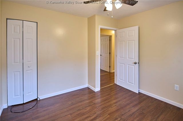 5294A Questa Drive, Cross Lanes, WV 25313