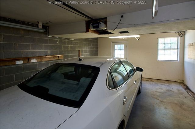 5294A Questa Drive, Cross Lanes, WV 25313