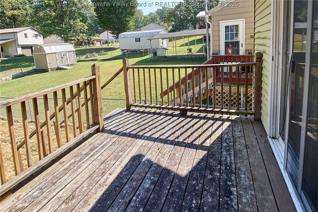 5294A Questa Drive, Cross Lanes, WV 25313