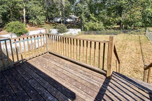 5294A Questa Drive, Cross Lanes, WV 25313