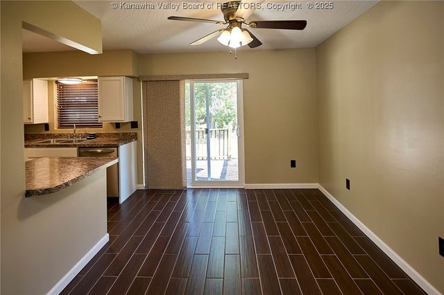 5294A Questa Drive, Cross Lanes, WV 25313