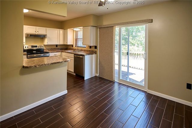 5294A Questa Drive, Cross Lanes, WV 25313