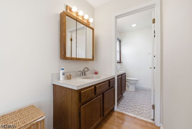 3 Brown Ct, Clinton Twp., NJ 08801