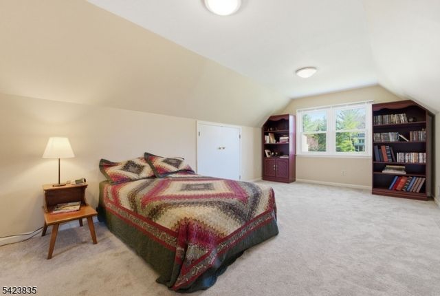 3 Brown Ct, Clinton Twp., NJ 08801