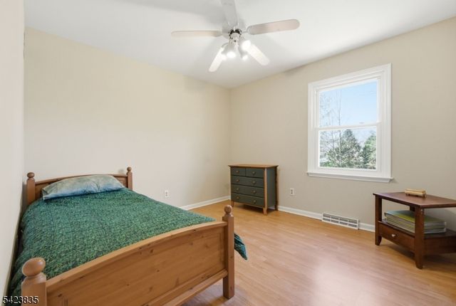 3 Brown Ct, Clinton Twp., NJ 08801